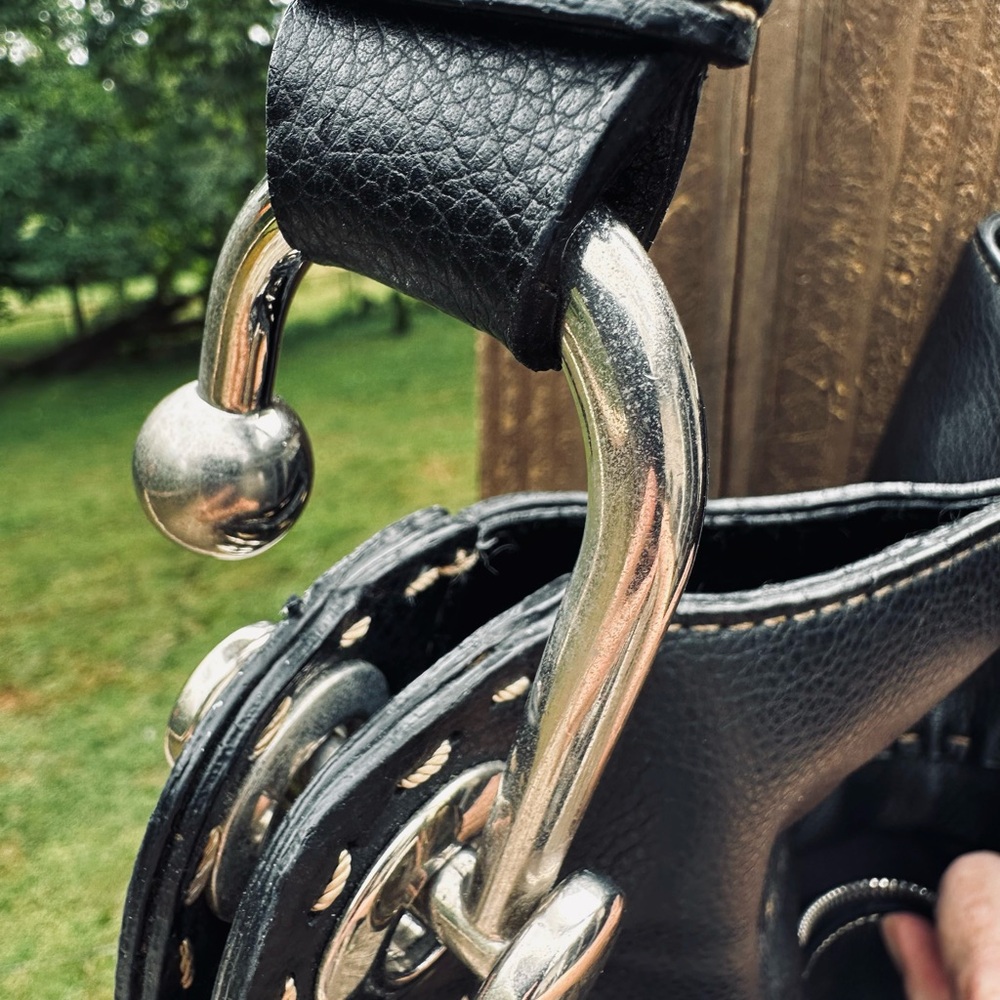 Stylish Large Slouchy Black Leather Carry All Bag. Chunky silver hardware EUC - Picture 2 of 13